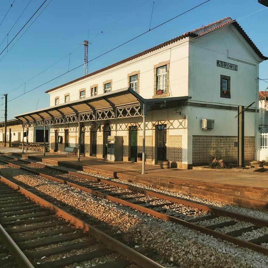 Cork Train Station Guesthouse Esmoriz Eksteriør billede